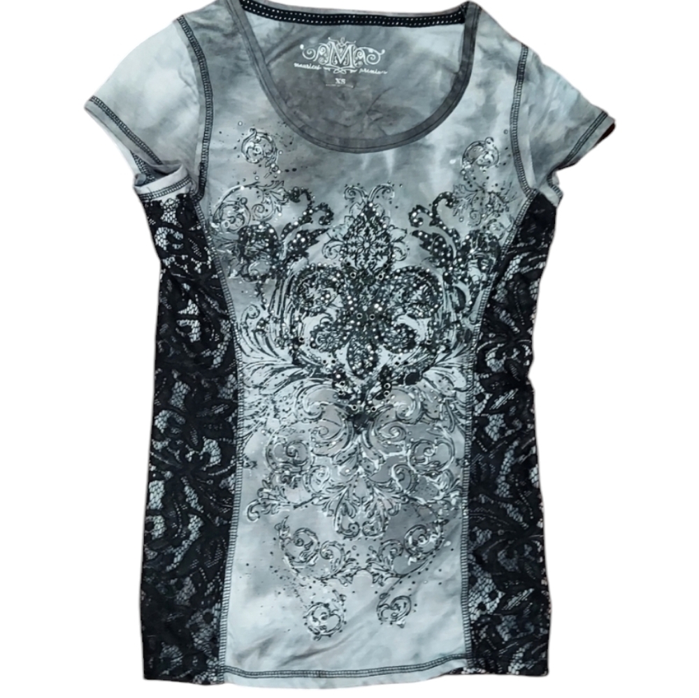 Maurices premium gray embellished lace a side fleur de lis t-shirt xs